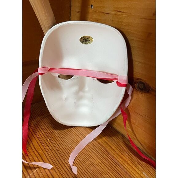 Vintage Porcelain Mardi Gras Mask - Picture 3 of 3